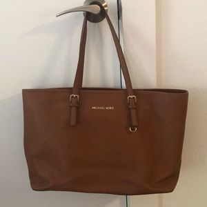 Jet set Micheal Kors tote